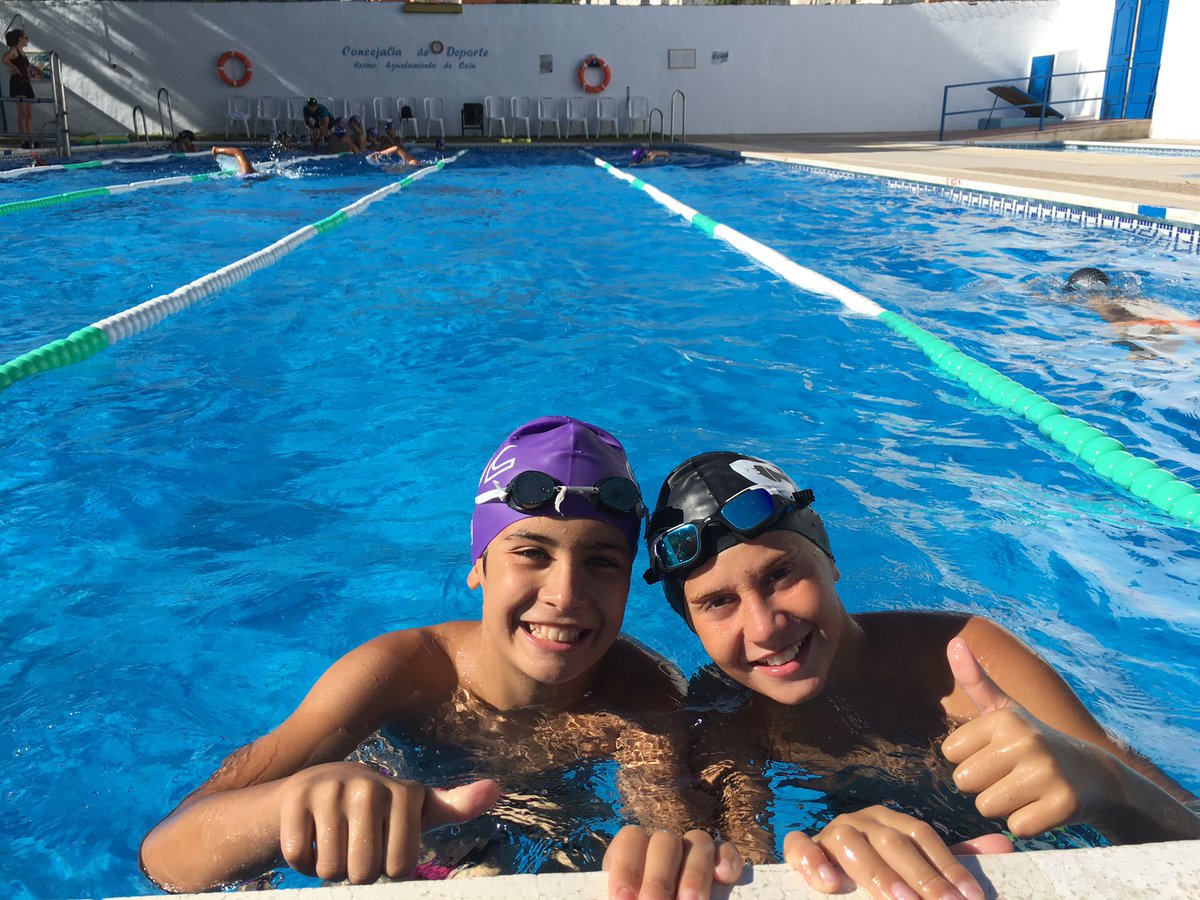 CNCoin's tweet photo. Partimos para #campJJNN17 #cadiz con estos dos tiburones.
A disfrutar y aprender de cada paso que se da #natacion #edu2 https://t.co/CBDsTCpAfA