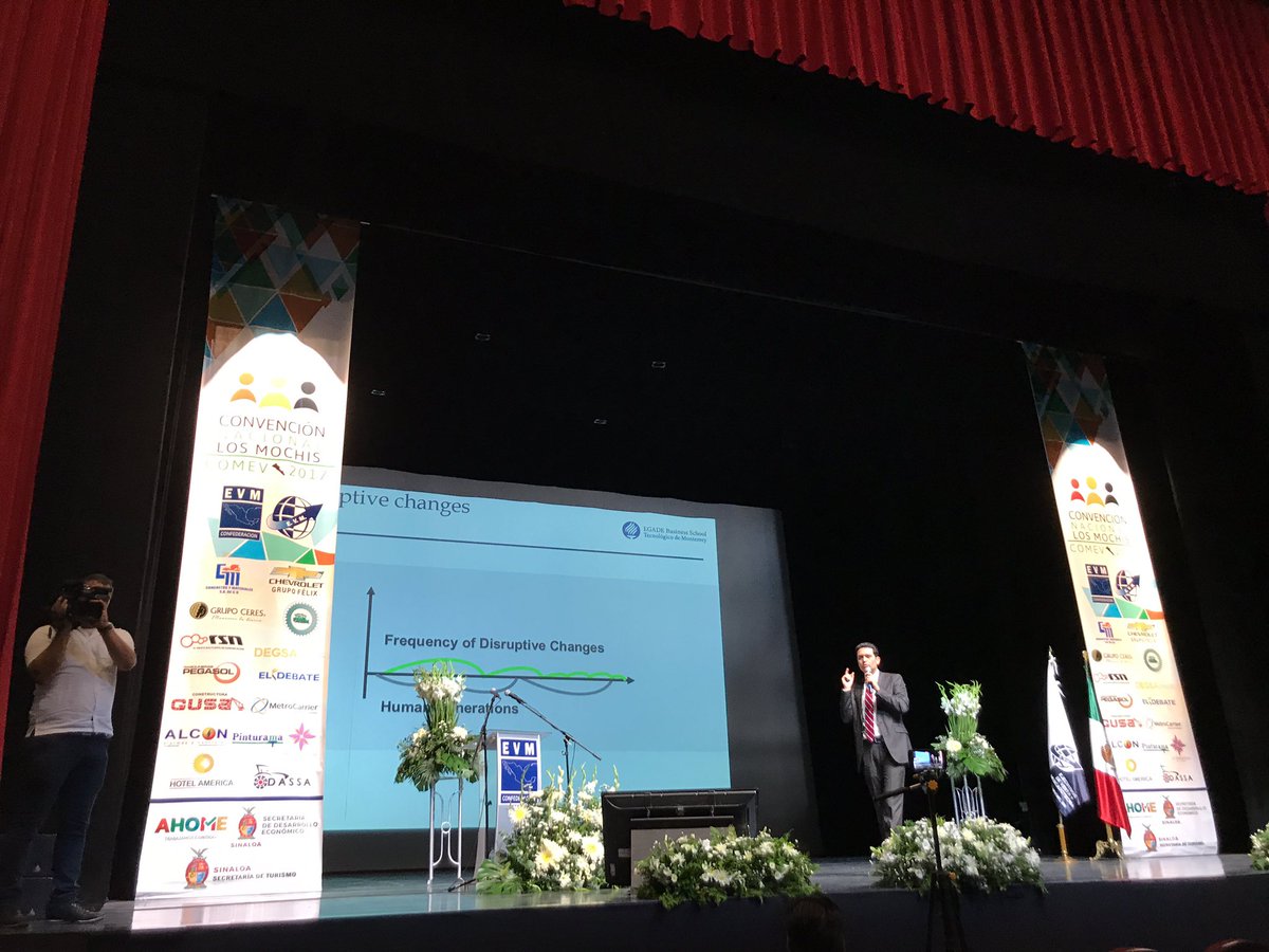 tomatovalley's tweet image. Felix Cardenas del @egadenews presente en la #COMEV17 con conferencia sobre #innovación