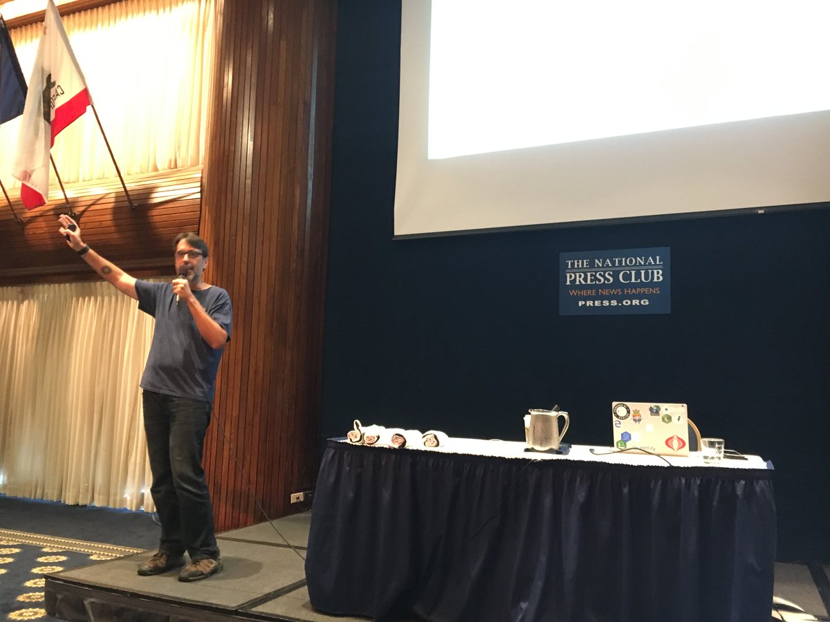 cfobjective's tweet photo. @raymondcamden knows Node!!  #cfobjective https://t.co/4uRh7rV6Pm