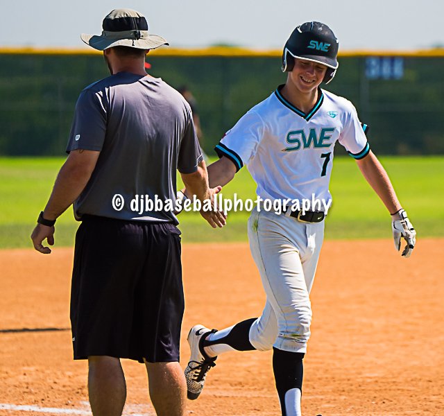 DonaldJBoyles's tweet photo. #HomeRuns #Dingers #ThreeRunShot @gagemahoney @swebaseballclub @CoachSko10 #Classof2019 #2017SummerBaseball https://t.co/W3gSVXDR0X