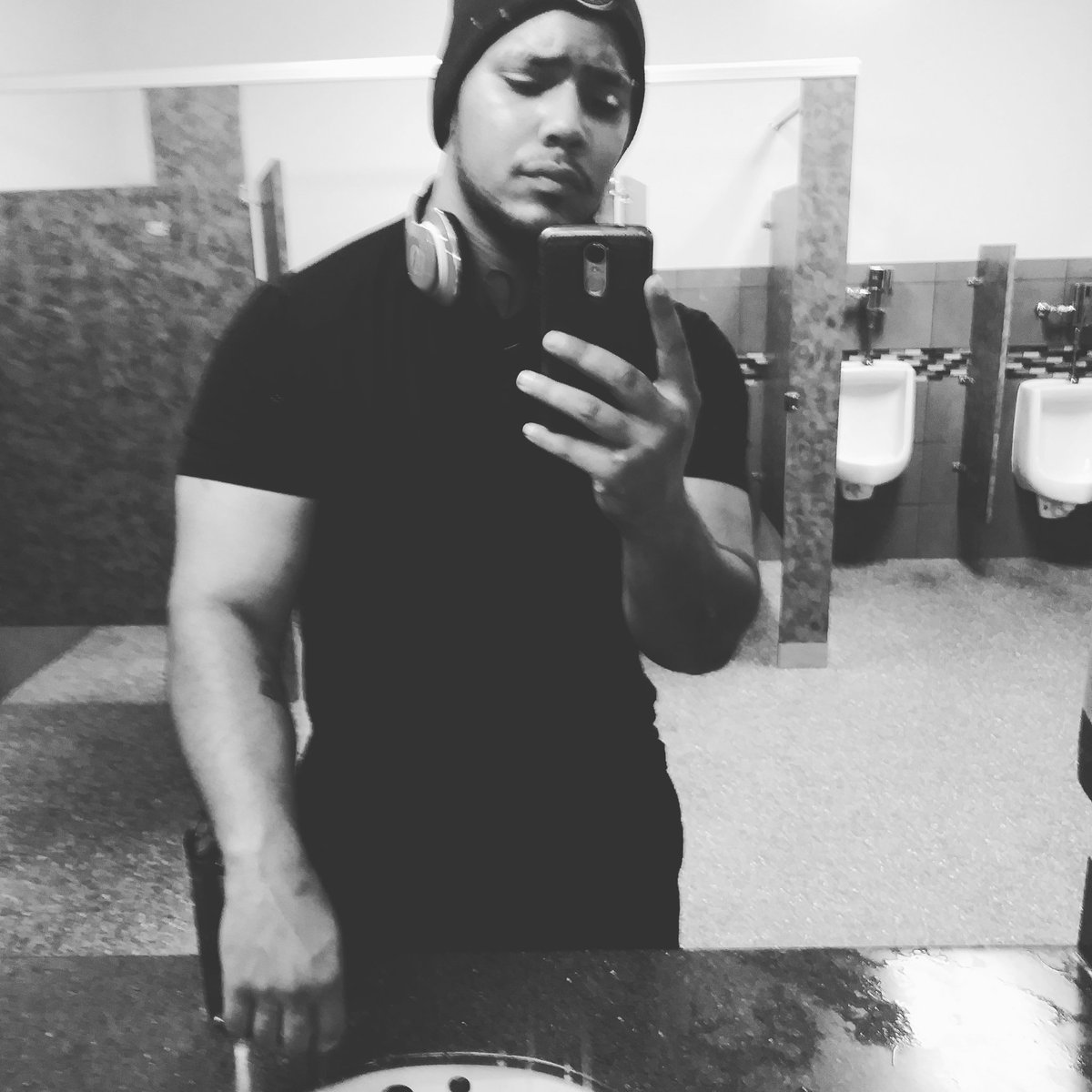 Kristopher_Cree's tweet photo. Late night gym sesh. last nigh
#pro #wrestling #BlackExcellence https://t.co/wxHMD4y9Kd