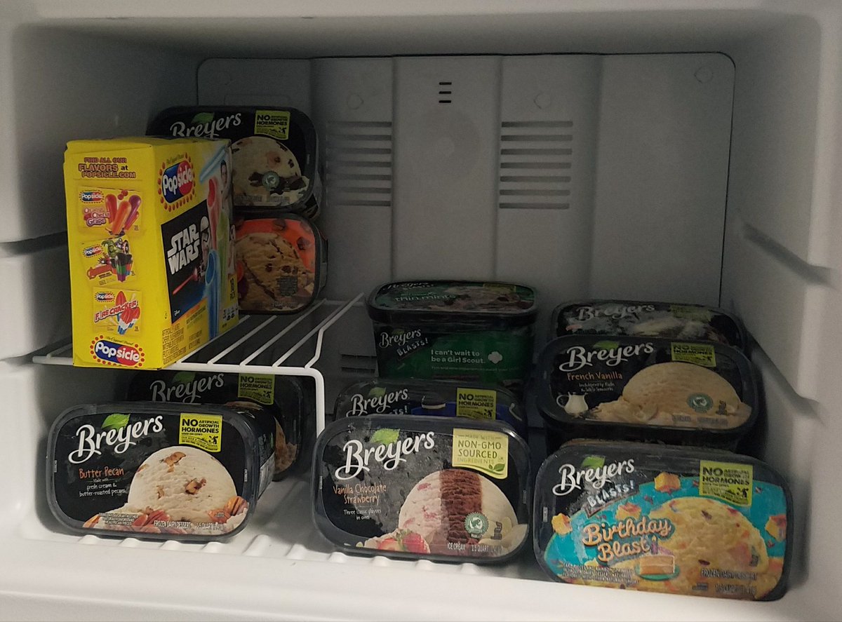 Ice cream for days! #ohpa #keepitcoolNER <a href="/emilywiper/">Emily Wiper</a> <a href="/alysonwoodard/">Alyson Woodard</a> <a href="/judy_cavalieri/">Judy Cavalieri</a>