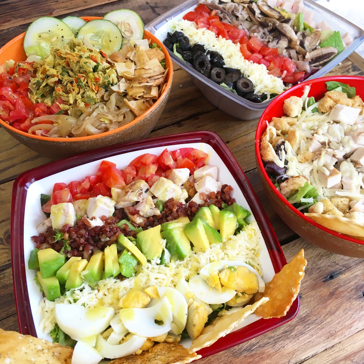Telogy_Ve's tweet photo. Los viernes en #Telogy los recibimos con una fiesta de ensaladas🍅🍆🍈 https://t.co/P8zMDLtOd5