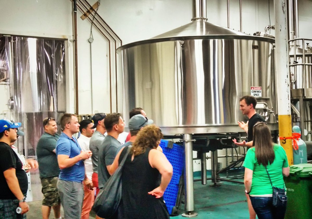 Andrew @lighthousebeer dishing out another solid #brewery tour w/ <a href="/WCBreweryTours/">WestCoastBreweryTour</a>! Book a Tour today 🚐🍺 bit.ly/2gQtHoL #craftbeer