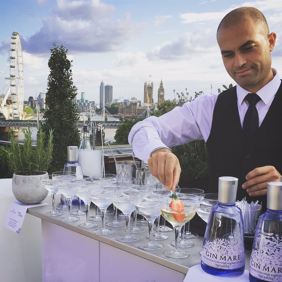 GinMare's tweet photo. Get ready for another beautiful #Mediterranean evening in #London with #GinMare #MedRooftops and @ASMALLWORLD! https://t.co/ZrKmfLGioV