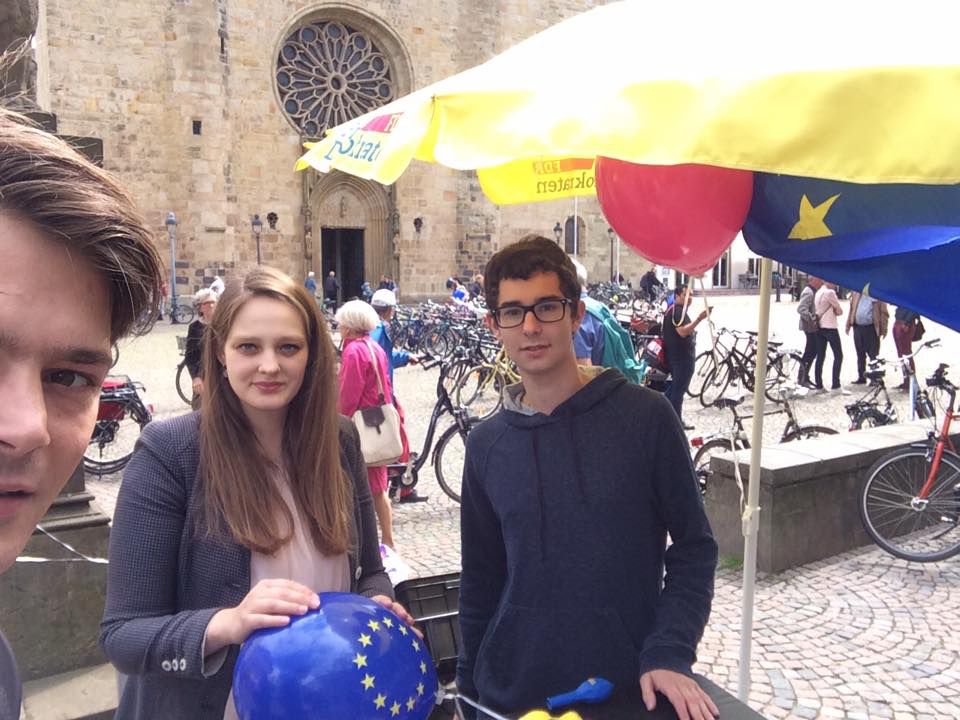 Trefft uns morgen, 22.07., wieder in der Osnabrücker City. Wir freuen uns auf super Gespräche über alles, was euch auf dem Herzen liegt. 😄