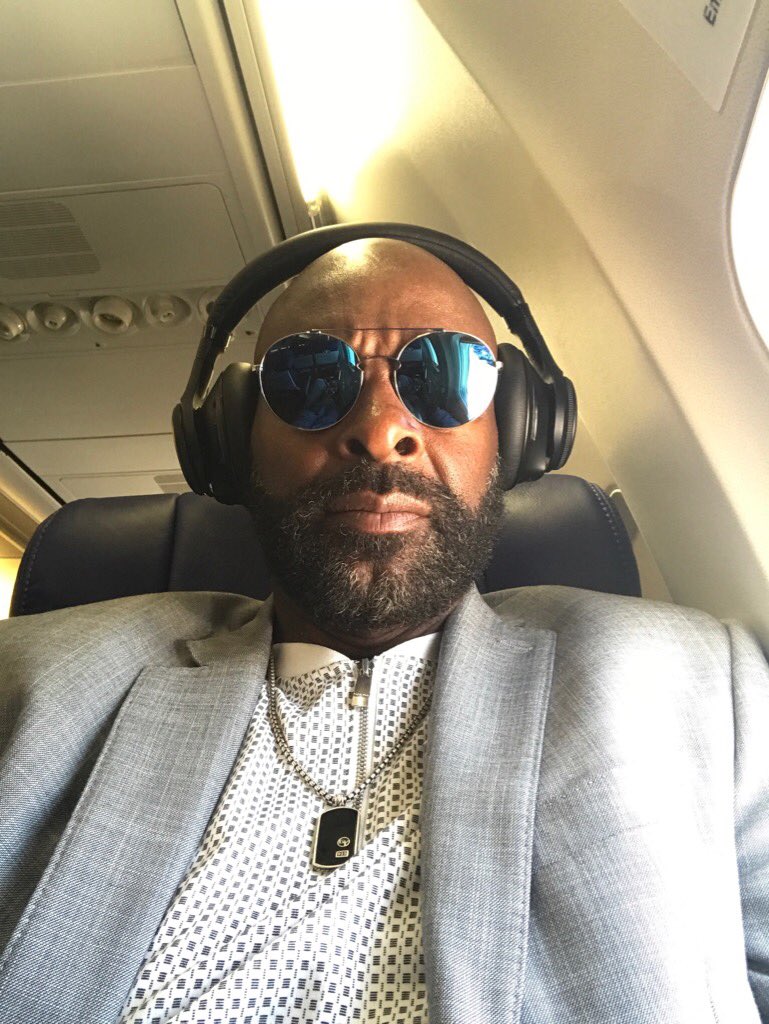 JerryRice's tweet photo. A little delayed but what can you do. See u soon Las Vegas. https://t.co/zFyhzlvk7F