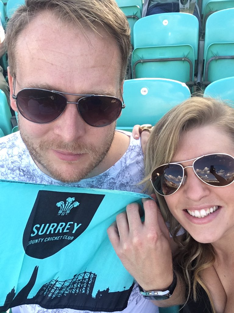 acoolpicture's tweet photo. We don't like cricket; we love it. #surreyblast #thatsacoolpicture https://t.co/3Ot15w7KMI