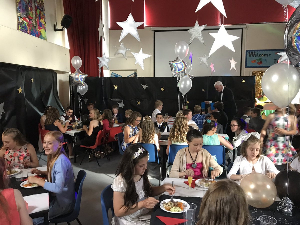 PiranCross's tweet photo. Prom -staff hard at work! https://t.co/DsyvbOy1X8