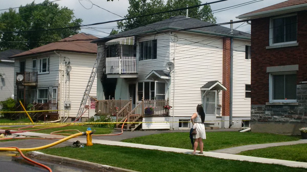 #BREAKING: Fire partially guts St. Felix multi-unit apartment building cornwallnewswatch.com/2017/07/21/fir… https://t.co/SY2VUOOyAl