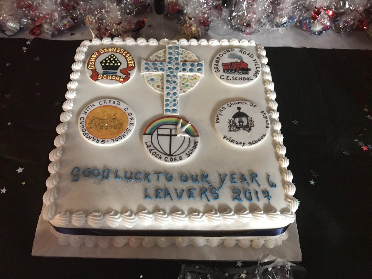 PiranCross's tweet photo. Delicious cake for year 6 prom https://t.co/LmZs4kMwqq