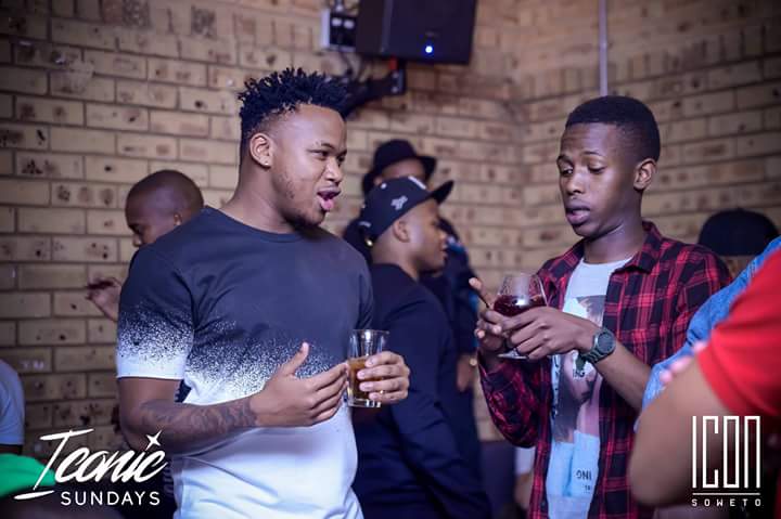 KeyboyTuks's tweet photo. One of the closest friends I have in this whole music thing! @KLYofficial. Bless up g https://t.co/8cN3b7LXRR