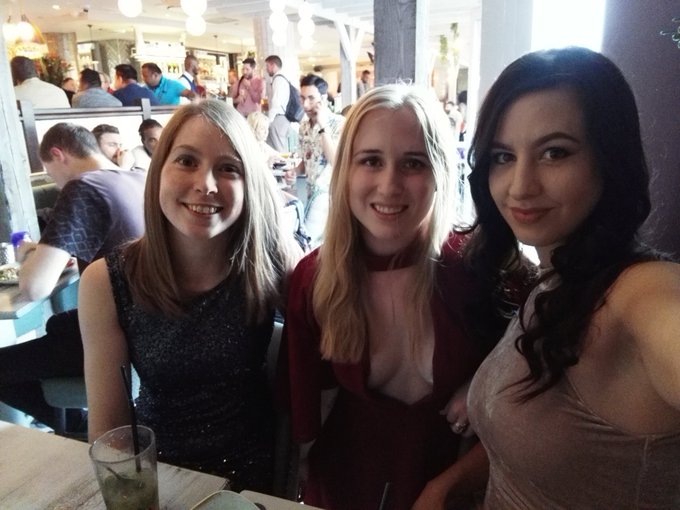 Ready for @UKAPHQ party with chums and @tindrafrost #Fridayfeeling https://t.co/JlomYdsD6f<a class="tags" target="_blank" title="On Twitter" href="/?out=eyJ0eXAiOiJKV1QiLCJhbGciOiJIUzUxMiJ9.eyJpYXQiOjE3MjcyNTg0NzYsImlzcyI6InR3cG9ybnN0YXJzLmNvbSIsIm5iZiI6MTcyNzI1ODQ3NiwiZXhwIjoxNzU4Nzk0NDc2LCJyZWRpcmVjdF91cmwiOiJodHRwczovL3R3aXR0ZXIuY29tL1VLQVBIUSJ9.h6_nbGZ2iU_D3PJ8w_P4ecl1UtpsKGUanIytoJMHMUbCl_OoMwmdErKBh2OL4jCYQmmAo7QLzrpOhEPxtXXbvw">@UKAPHQ</a><a class="tags" href="/tag/tindrafrost">@tindrafrost</a><a href="/tag/fridayfeeling"class="tags"><span>#fridayfeeling</span></a>