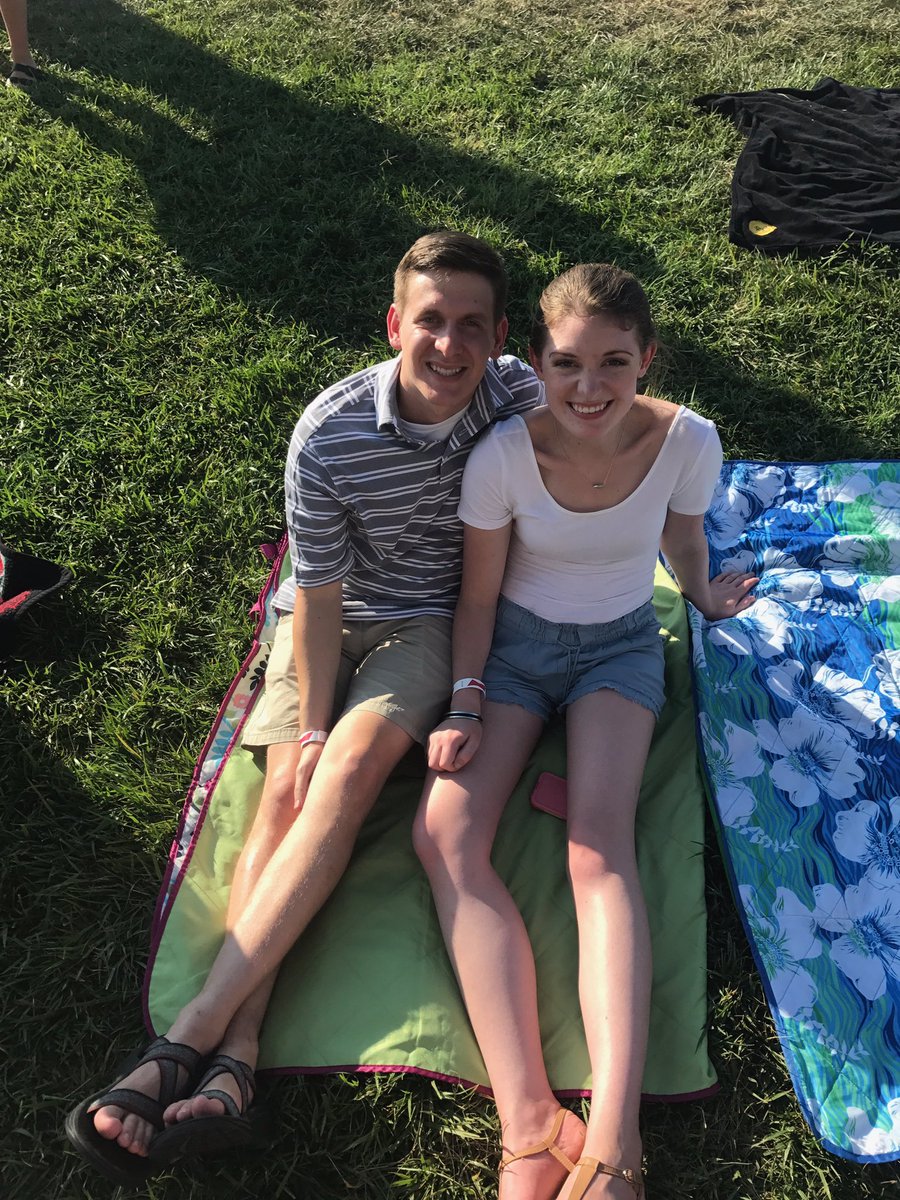 AaronYoung006's tweet photo. Our first concert at the AMP! #amplivefeed #rascalflatts https://t.co/mDEMHPsayc