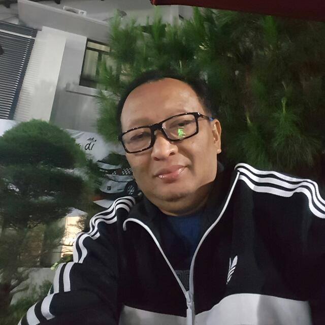 astonbuba07's tweet photo. Pak Joko Ndut  butuh TOP yg pisangnya gede apalagi panjang : WA.+62 813-9225-5999 https://t.co/0P6Gi1eG4V