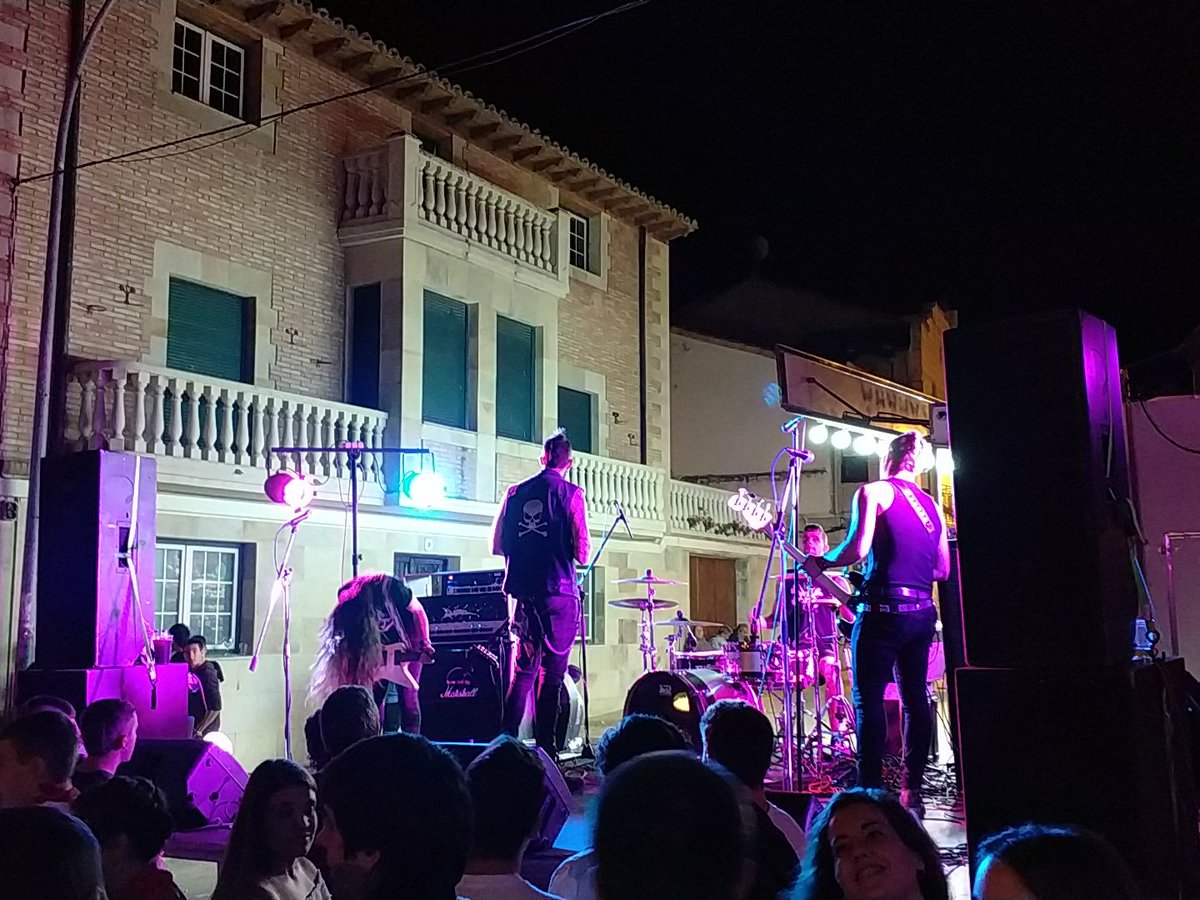 juvenmiranda's tweet photo. Y ahora toca @Guiltybrigade !! https://t.co/Bkhv8Qb2Ka