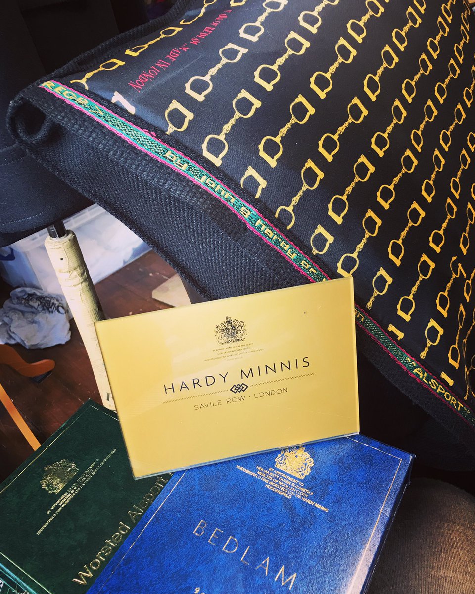NewsfromBedlam's tweet photo. Made cushions for Kennington charity ChangeUp auction at #MansionHouse ,resi of LordMayor of the @cityoflondon #earlofbedlam #black #tweed https://t.co/PZiES5yhEi