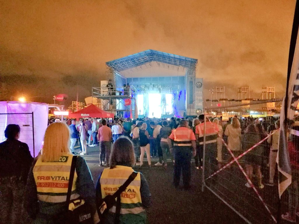 ProteCivilLPA's tweet photo. 6.000 personal al son de despacito 👣👣🎼@LuisFonsi sin incidencias de ningún tipo con @ProteCivilLPA @PoliciaLPA @CSR_PVT y  @polprcanarias https://t.co/pSSwdDNrCj