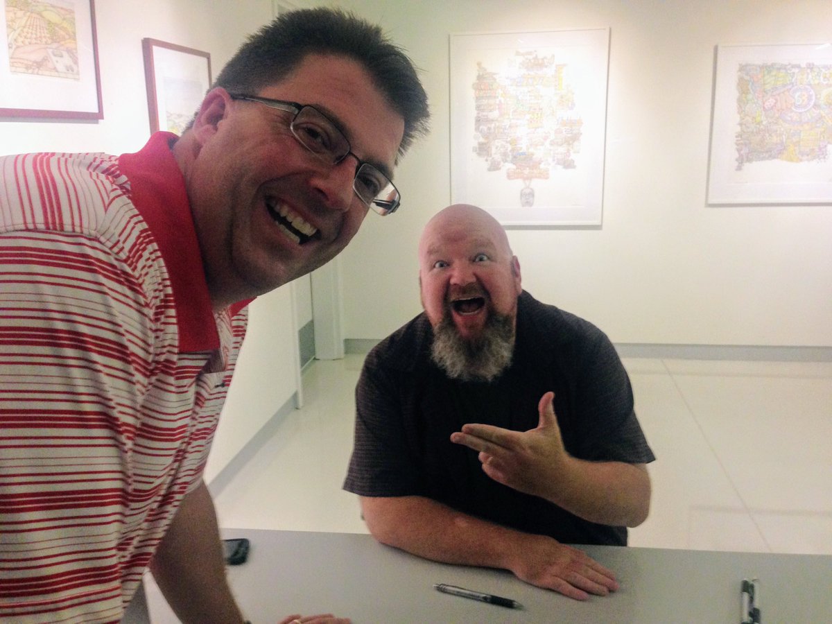 mathfair's tweet photo. I met one of my favorite authors, @KevinHearne, after dinner at Ian's. I enjoyed meeting him and people who read like me! https://t.co/SFxdm2fGdE