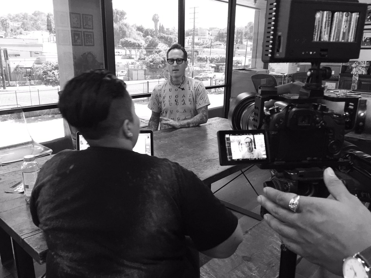 olocpma's tweet photo. Working on new content with @NaturalHigh at the @keepabreast office! https://t.co/WkwHcrqdwe