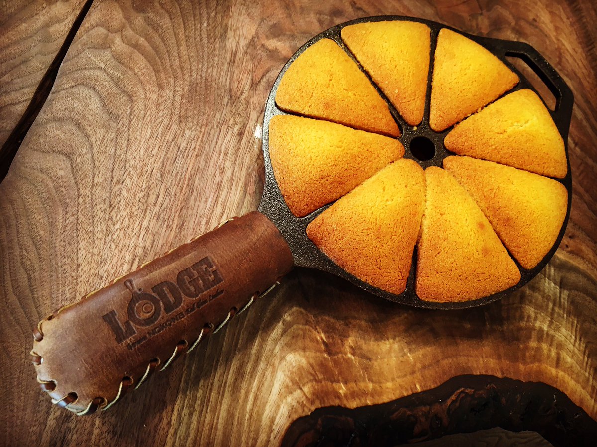 JonathanCollins's tweet photo. #TGIF Cast Iron Cornbread has to be on the menu this weekend! @LodgeCastIron #castironcornbread #cheflife https://t.co/eAJMncLn6U