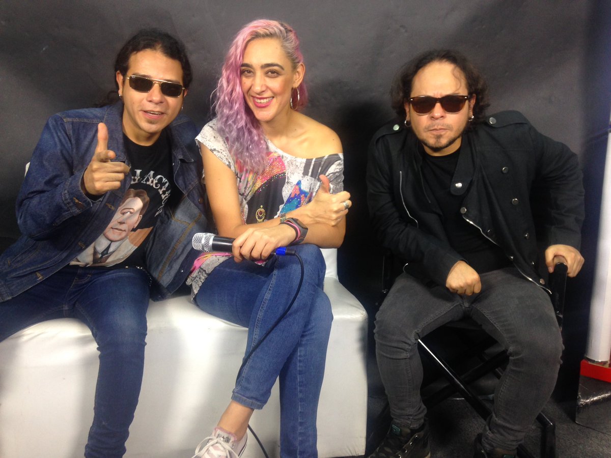 Rockshockp's tweet photo. @Elipsesband nos visitó en el estudio, muy pronto la entrevista. https://t.co/swYXQUshld