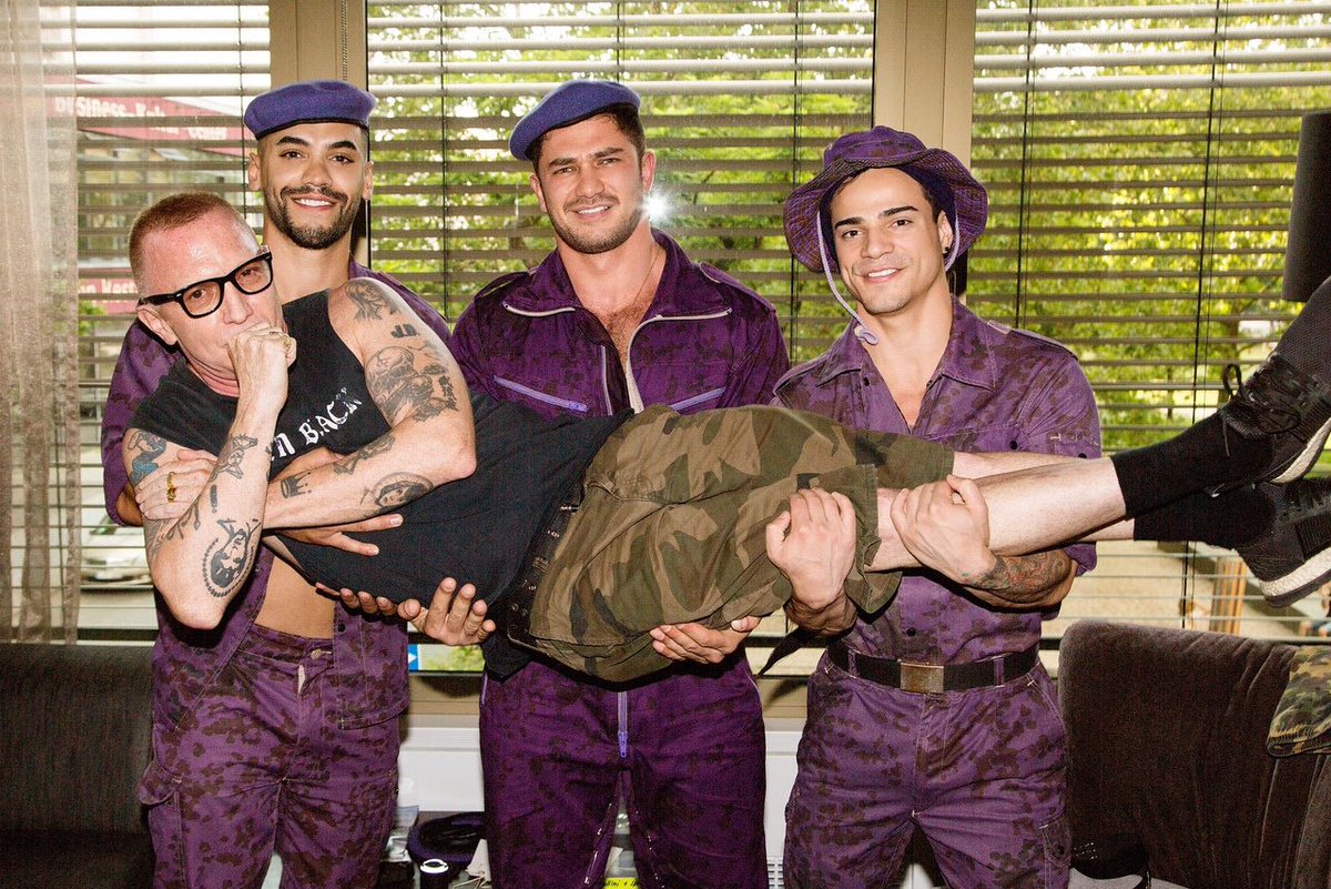 Str8UpGayPorn's tweet photo. 👀 Sneak Peek: The most star-studded cast of 2017 assembled for @BruceLaBruce/@cockyboys collaboration ------> https://t.co/15ahtbNRvo https://t.co/hVZbEamrjz
