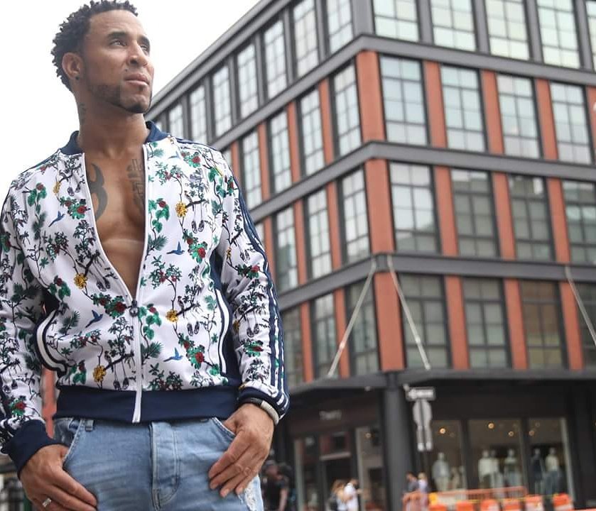 meetricklong's tweet photo. Thank you @egyptbuck for styling @meetricklong  👕👖👓🎩👞 and @domos_gallery 📷 https://t.co/t0oi85tb3n