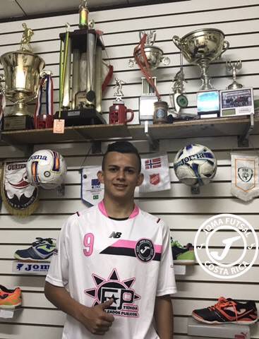 JomaExtremos's tweet photo. 🤜"ESPERO HACER MUCHOS GOLES". ⚽⚽️⚽️🔥👏📸El primer día de José Quirós con la camisola de Joma Extremos #BienvenidoGoty #SomosJomaExtremos https://t.co/ymaMsz6NQT