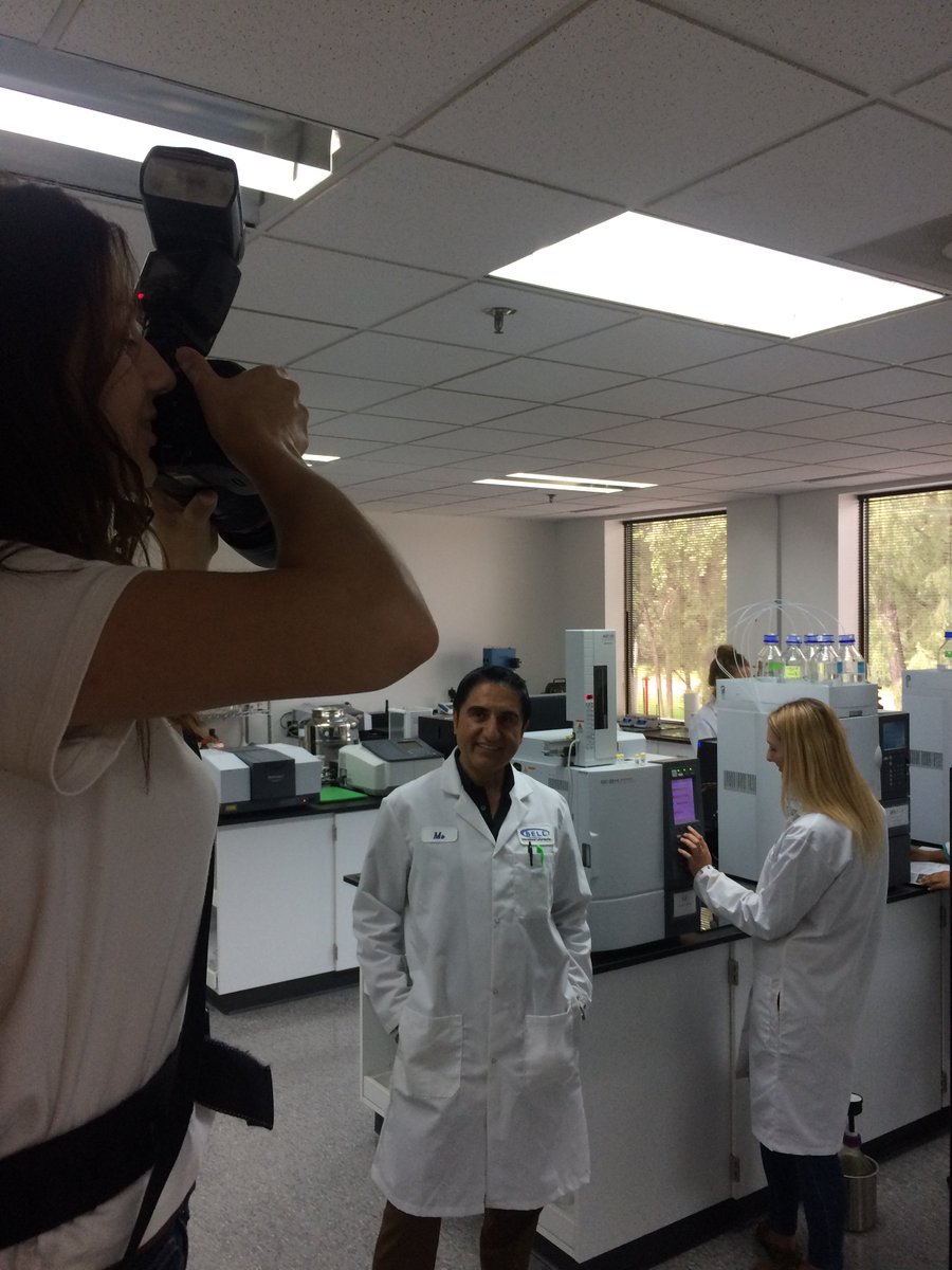 curlycreativec's tweet image. A happy client posing for a photo shoot for the Star Tribune. Check out Bell Labs’ story next week!