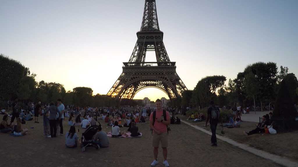 WilliamsNoah22's tweet photo. The Colosseum @ 9:00 am The Eiffel Tower @ 9:00 pm for a once in a lifetime birthday🌎🌍🌏 https://t.co/6Lauf8FvVD