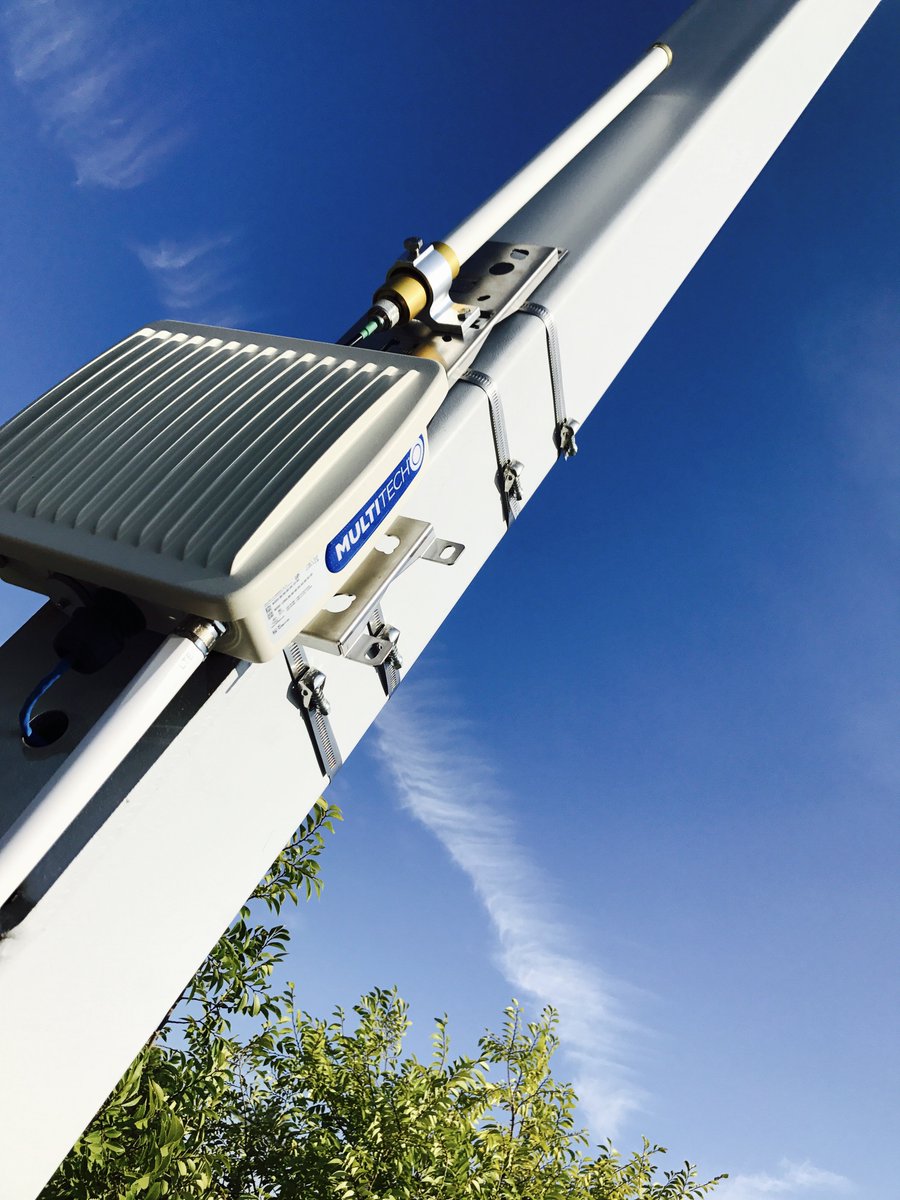 <a href="/getonesense/">one sense</a> #IoT #SmartCities #smartparking #LoRaWAN another install this morning with <a href="/SteveYears/">Steve Years</a> #Fresno <a href="/MultiTechSys/">MultiTech</a>
