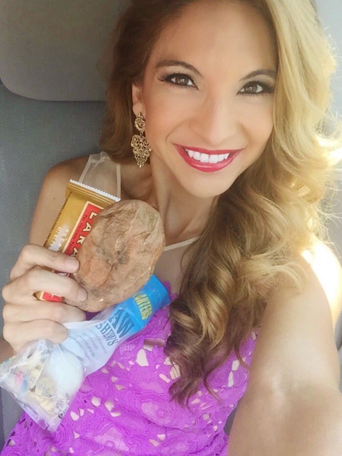 monicanews's tweet photo. Apparently, it's #nationaljunkfoodday - No thank you! Lara bars, sweet potatoes, raw cashews.

Can you resist temptation? 💋 #healthy https://t.co/HNfBN5s2Dd