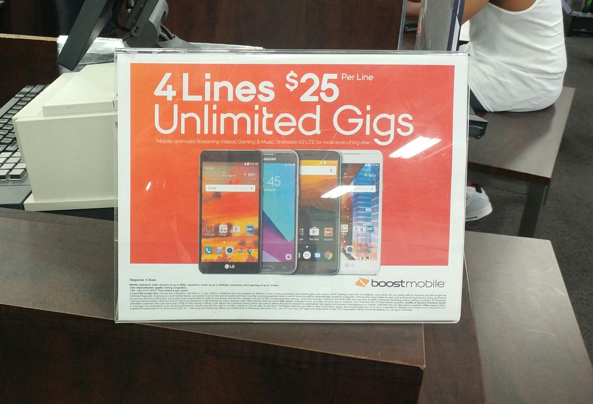 SprintWKY's tweet photo. Getting the word out in Best Buy about our sweet new Boost plan! #4for25 #BoostRocks @KendallDuane @Maantonen https://t.co/dhBbRzrB6J