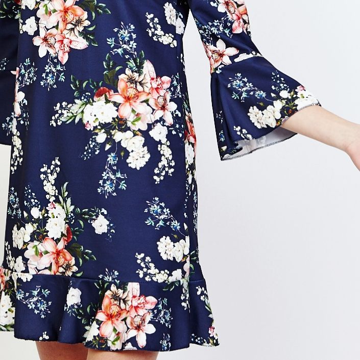 BellaLndn's tweet photo. Pretty in summer florals 🌹🌸🌼❤ Simply gorgeous details of navy 'Willa' dress
Shop: https://t.co/ad2KuvsnST
#fashion #FridayFeeling #shopnow https://t.co/QSgLWUIv5Q