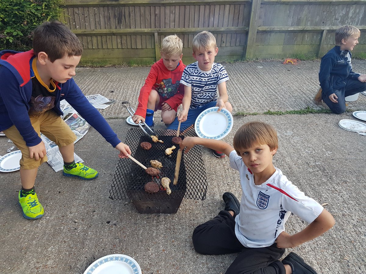 1stCrowborough's tweet photo. @1stCrowborough #chyenne Beaver summer #sleepover. Dinner cooked on fires https://t.co/1k3ZsRiAMk