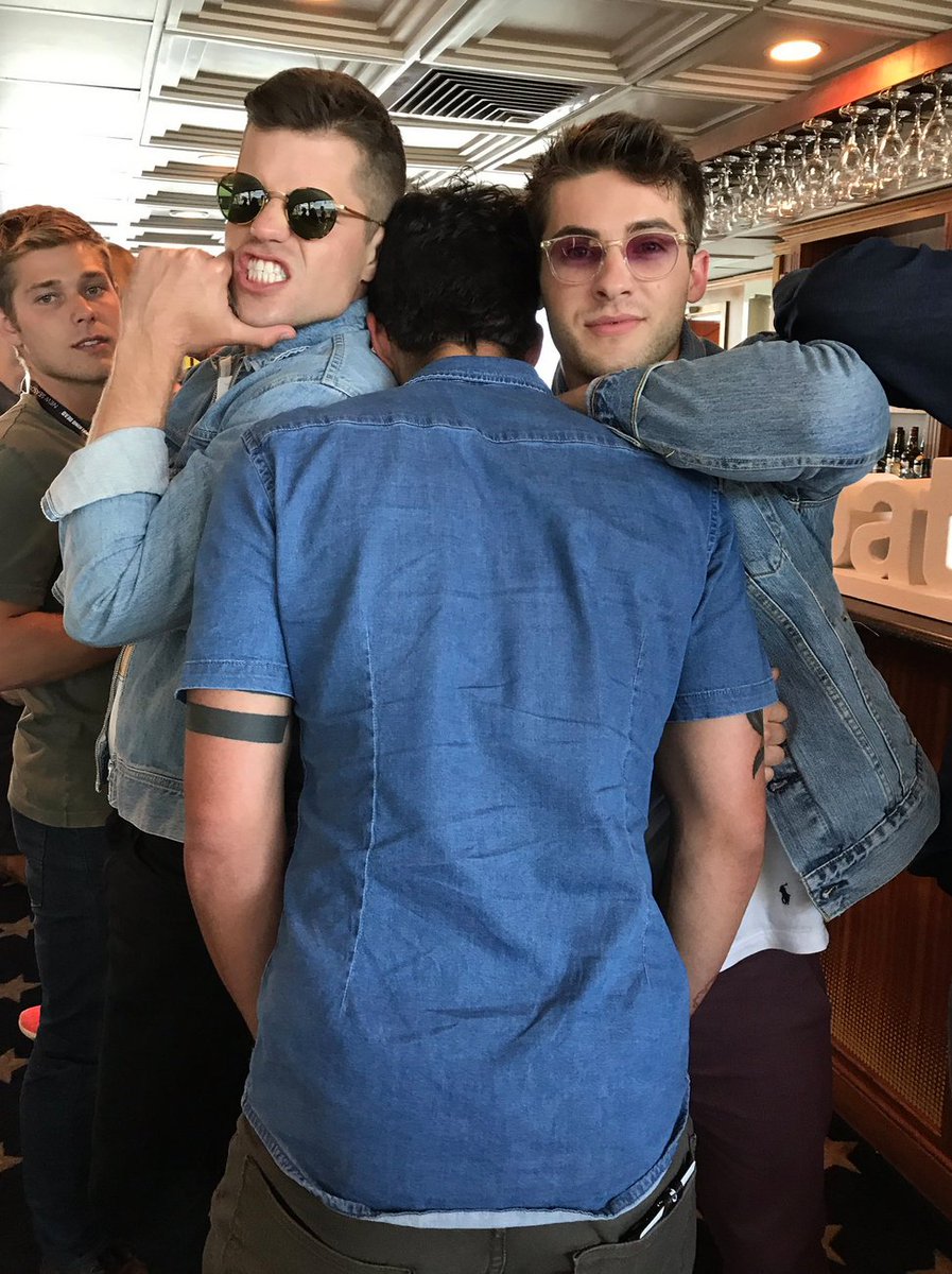 Boys will be boys (and will wear a lot of denim)! Too cute @Charlie_Carver, <a href="/ReallyCody/">Cody Christian</a> + <a href="/tylergposey/">tyler posey</a>!