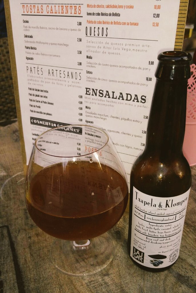 birrartesanal's tweet photo. Una cerveza que si puedes tener una opinión si la pruebas.... Sí puedo decir que voy doblao: 13,6°
#elcolumpiobar #Oviedo @molenbier 🍻 https://t.co/sWAO7bhUKc