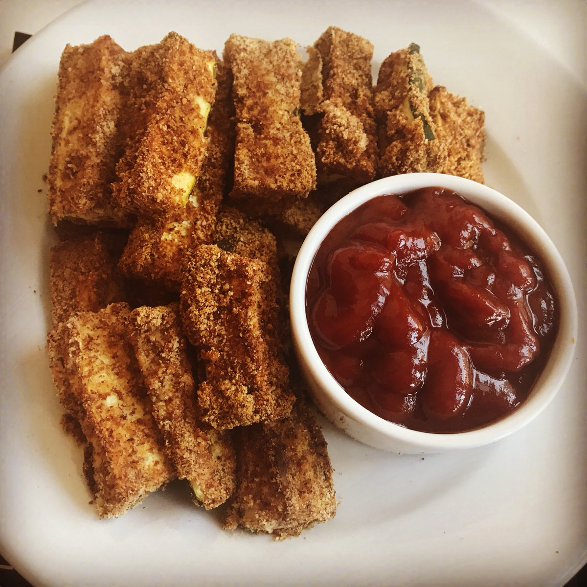 DaJohnDeWiTT's tweet photo. Freshly Baked Zuchinni Fries Anyone❗️ https://t.co/kgRX3OPbas