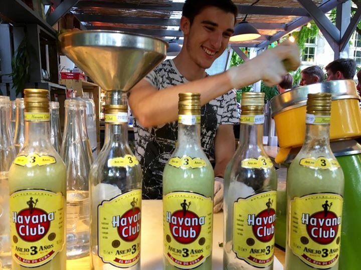 blogromainparis's tweet photo. #PurementCubain bienvenue au Havana Club Plaza à #Paris #Havana #Rhum #Cocktail #Cuba #Mojito https://t.co/mIboI3rNSn