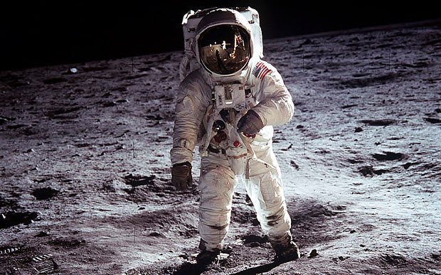 airboogz's tweet photo. @Jade_TBA yo my man you can see Neil Armstrong on the moon - his reflection can be seen in Buzz's helmet as he's taking pics https://t.co/jCathoh90n