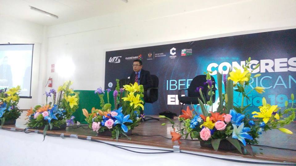 CIBETICUTC's tweet photo. Ing. Raúl Islas Matadamas, presenta la conferencia magistral: Gobierno abierto y democracia. Retos hacia 2018.
#CIBETIC2017 #SomosUTC https://t.co/RhhMZl0ZJV