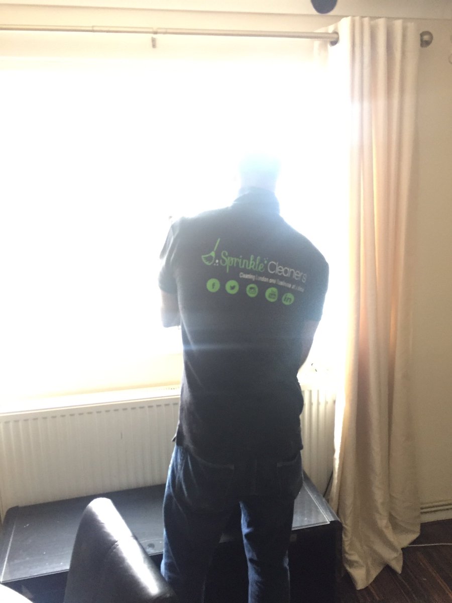 Sprinklecleaner's tweet image. A horrible #fail #picture trying to catch one of our Team Leader's day dreaming on the job, where has he's head gone 🙈 #FBF