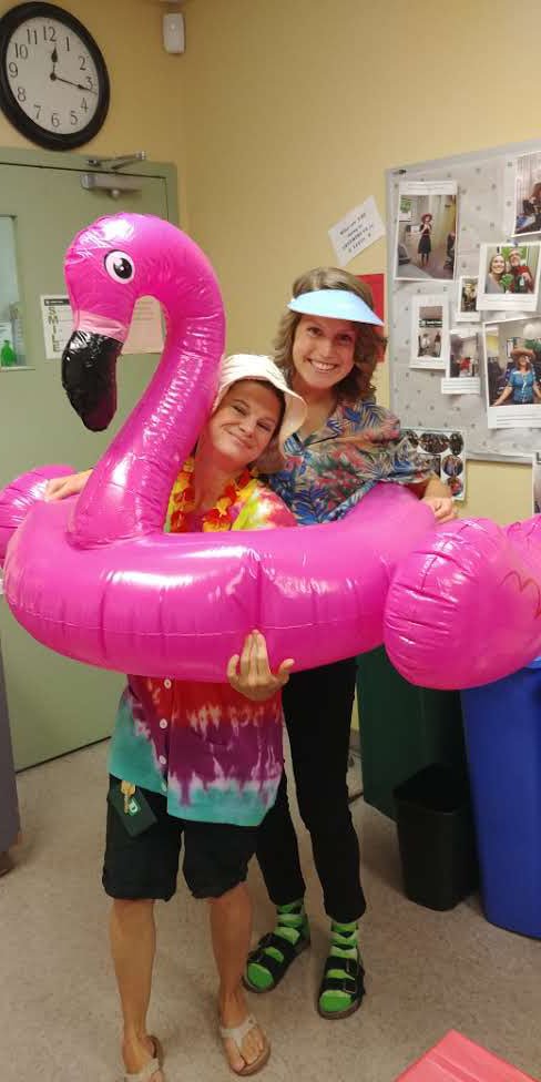 ChelseaSchweers's tweet photo. @jckupiak 
#beachfest@td
#whenthecatsaway
#howsyourvacayjim
#workinghardweswear https://t.co/FBUnEBlDrx