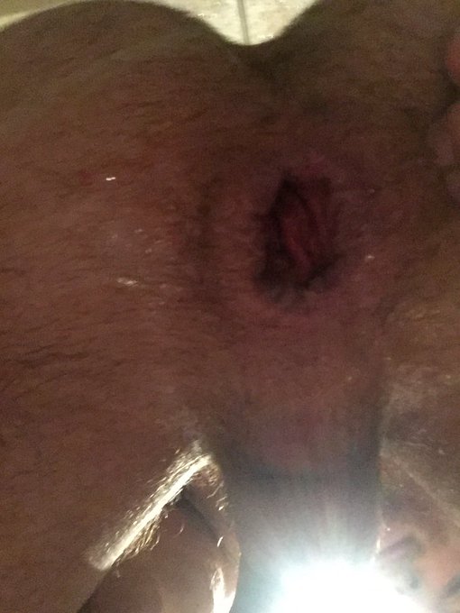 Enlarging? https://t.co/p1CMmJYAw1