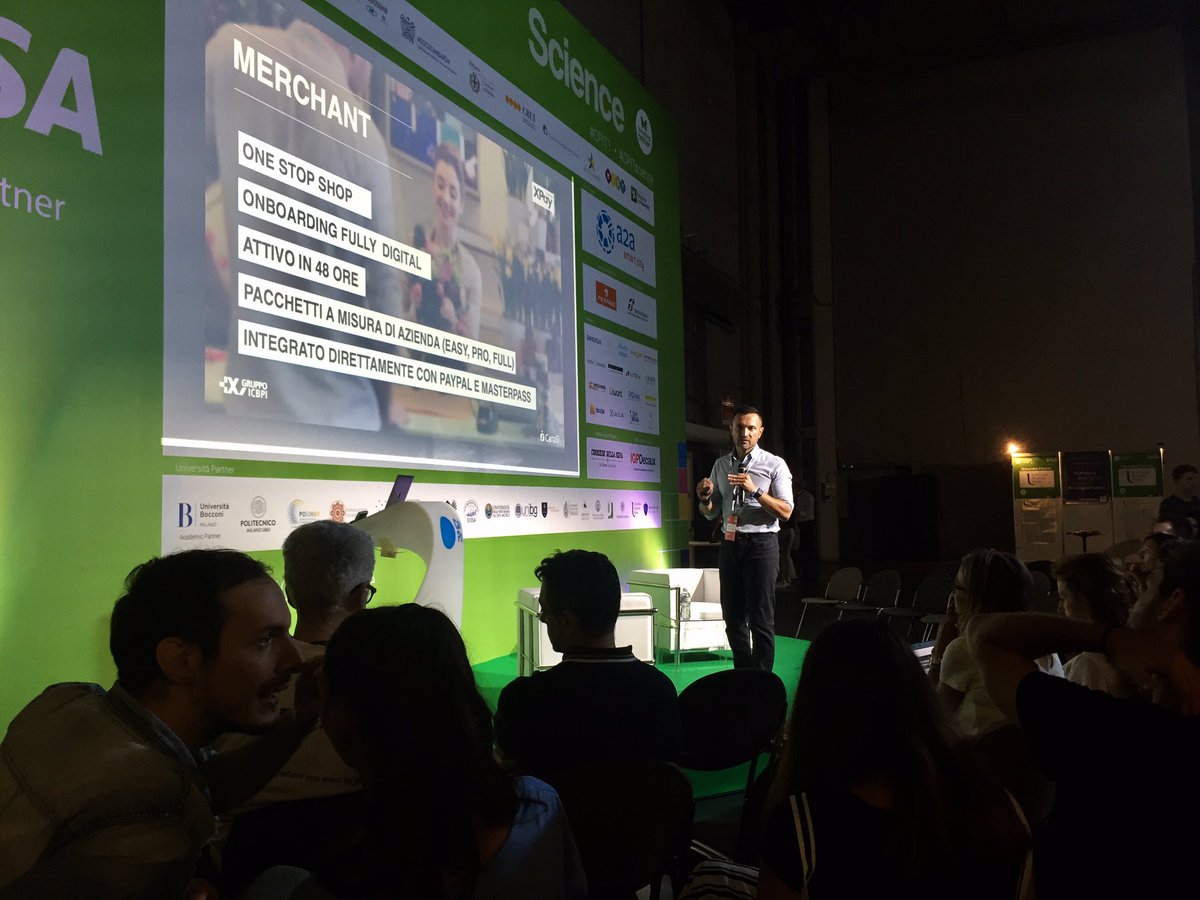 ElfoPicchiotini's tweet photo. @robycat (Direttore Business Development di CartaSi) è la voce delle novità per l'e-commerce italiano  #CPIT1 #socialreporters https://t.co/2MYvFhrldb