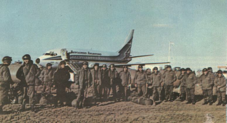 @AleVentola01 <a href="/JorgeIII/">Jorge</a> <a href="/HANGARX/">HANGAR X - Aviación | Noticias</a> <a href="/brunoh911/">Bruno</a> <a href="/aviacionline/">Aviacionline.com</a> <a href="/Boeing/">The Boeing Company</a> <a href="/Aerolineas_AR/">Aerolíneas Argentinas</a> <a href="/AviacionGYE/">Aviación Guayaquil</a> <a href="/AviacionEcuador/">Aviación Ecuador</a> <a href="/ArgIntlSpotters/">Spotters Group Arg✈</a> <a href="/SpottersArg/">Vuelos y Spotters ✈</a> <a href="/diazpez/">Diazpez</a> <a href="/SirChandlerBlog/">Sir Chandler Blog</a> @aviationcommons <a href="/GuateFly/">GuateFly™️</a> <a href="/MindeTransporte/">Ministerio de Transporte</a> <a href="/Guillodietrich/">Guillo Dietrich</a> <a href="/mario_dellacqua/">Mario Dell´Acqua</a>