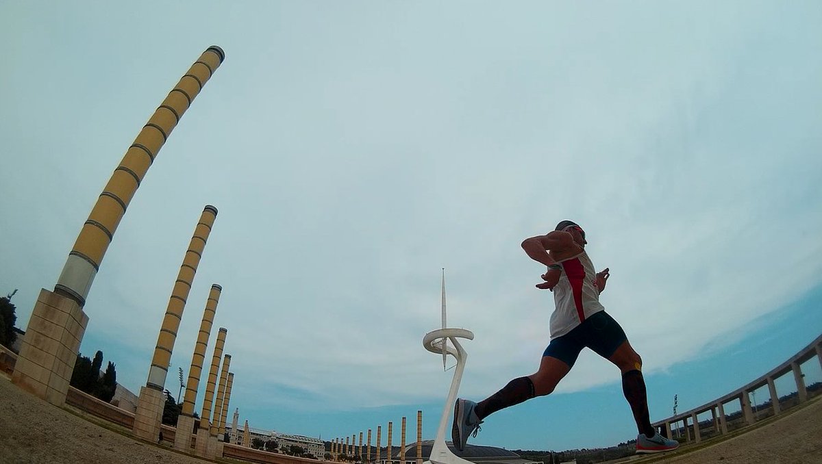 axe75's tweet photo. Qué maravilla poder correr cuando pensabas que no lo harías en tiempo!
Mañana nos vemos en la @zonavipevents #MediterraniNitRun @anecblau https://t.co/zjwhtdL4vN