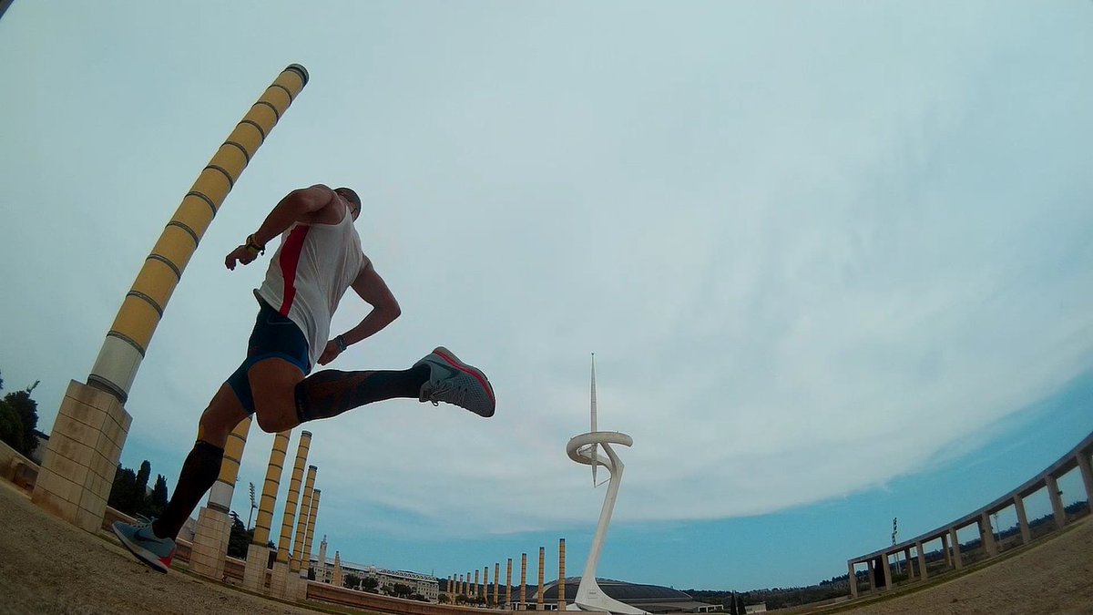 axe75's tweet photo. Qué maravilla poder correr cuando pensabas que no lo harías en tiempo!
Mañana nos vemos en la @zonavipevents #MediterraniNitRun @anecblau https://t.co/zjwhtdL4vN