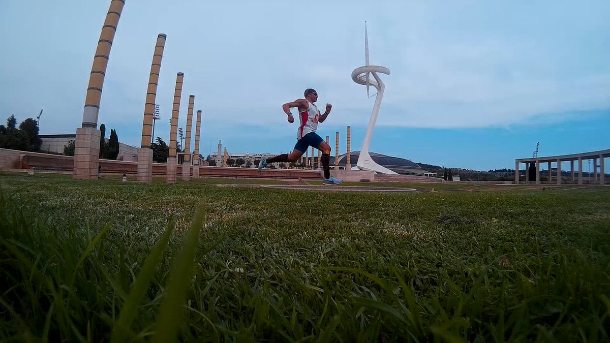 axe75's tweet photo. Qué maravilla poder correr cuando pensabas que no lo harías en tiempo!
Mañana nos vemos en la @zonavipevents #MediterraniNitRun @anecblau https://t.co/zjwhtdL4vN